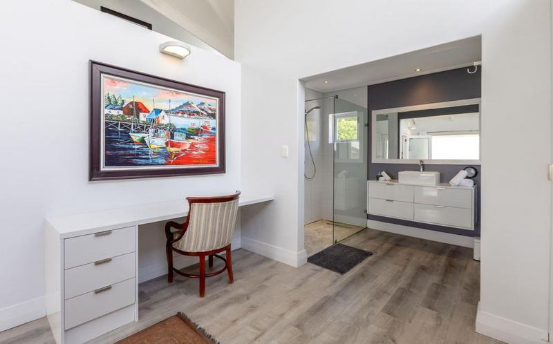 6 Bedroom Property for Sale in Camps Bay Western Cape